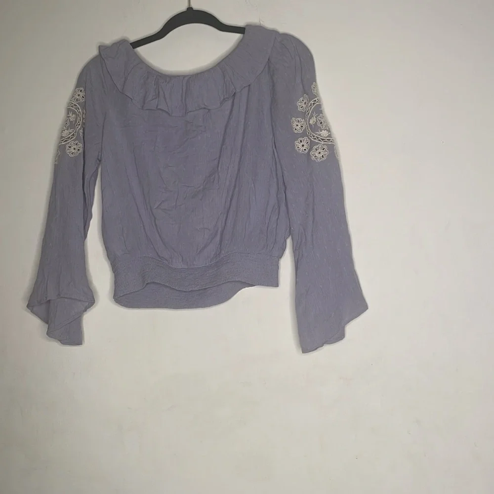 American Eagle blue white boho crop​
